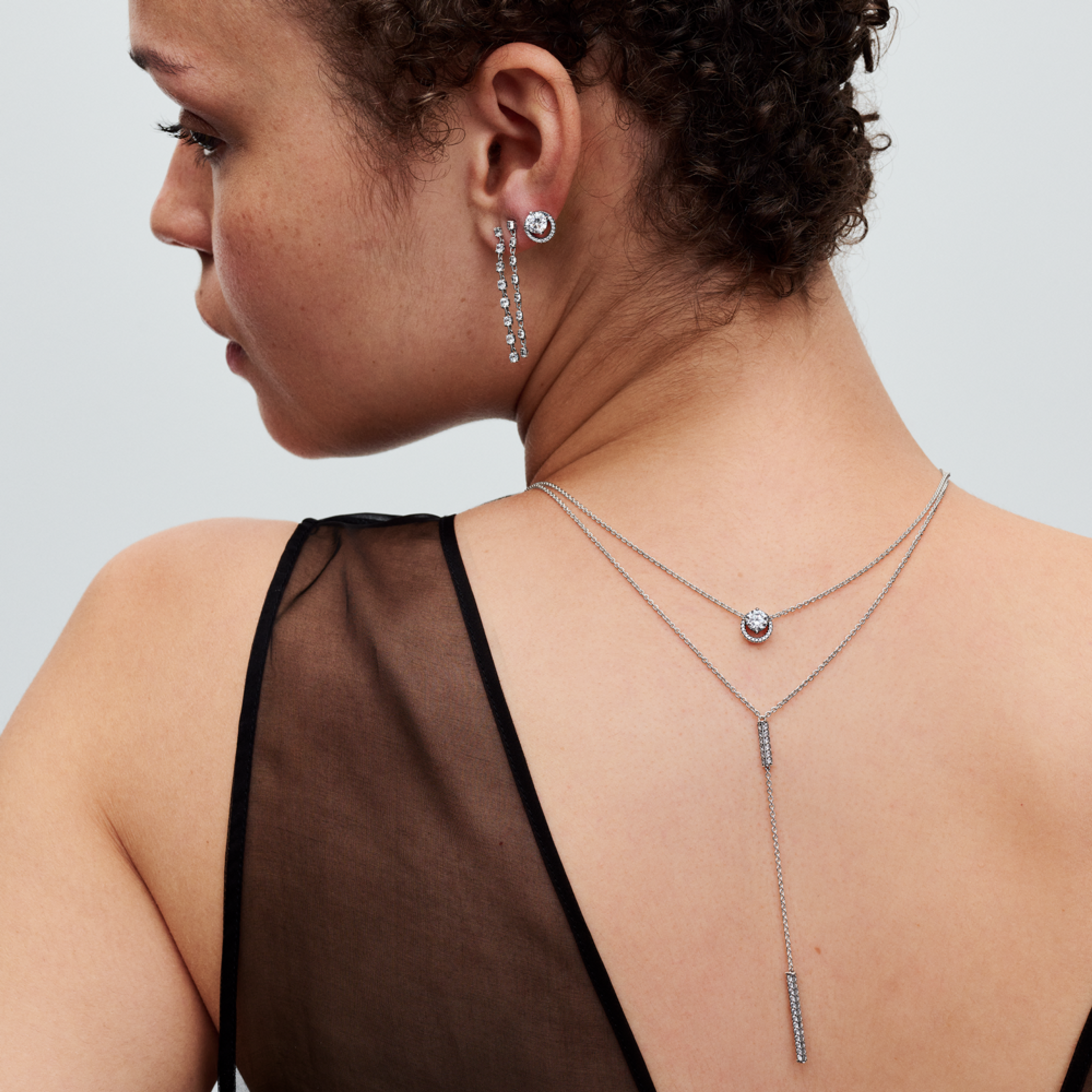 PANDORA peckové náušnice Třpytivá kulatá aureola - galerie #2