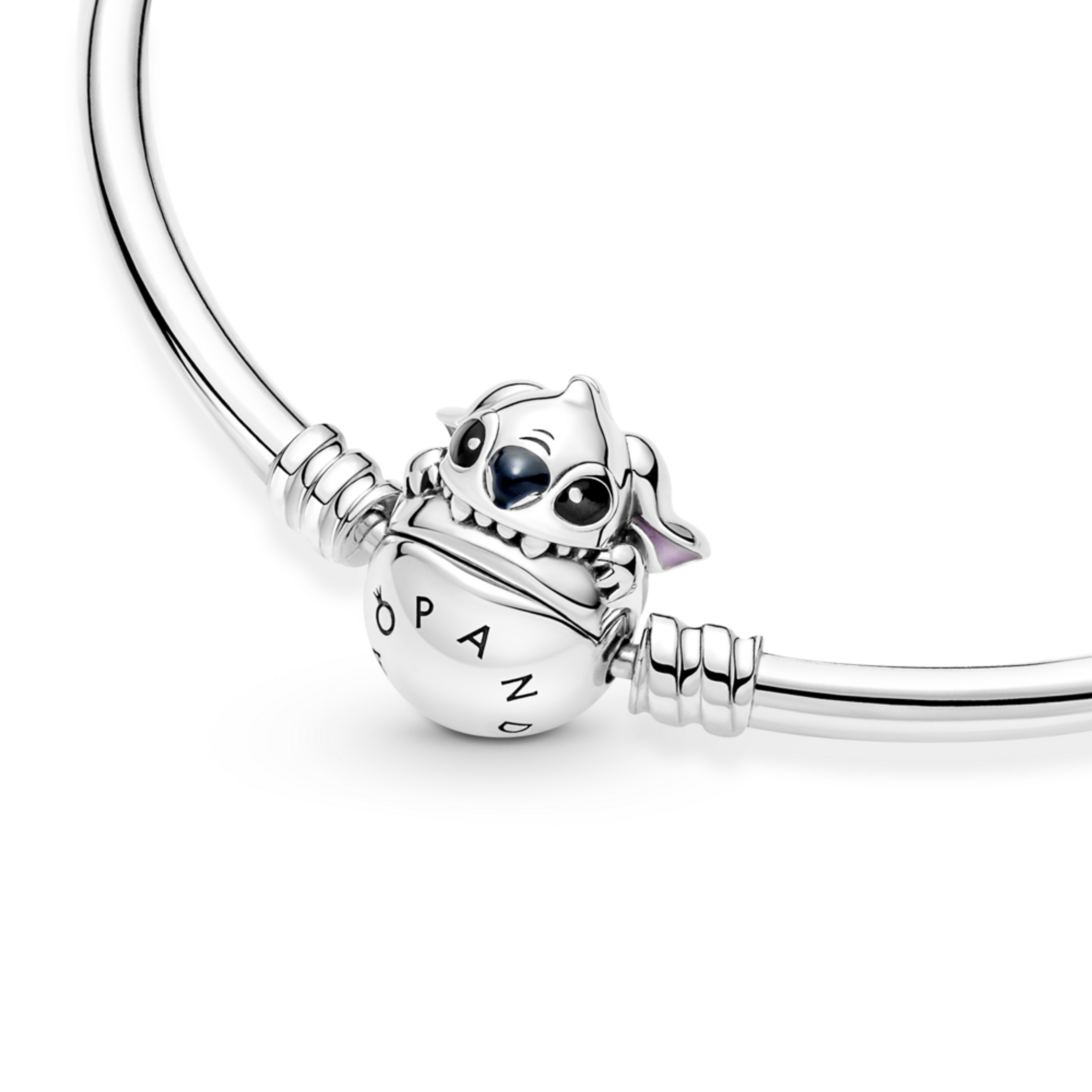 PANDORA Disney Moments pevný náramek Stitch kousající do spony náramku - galerie #1