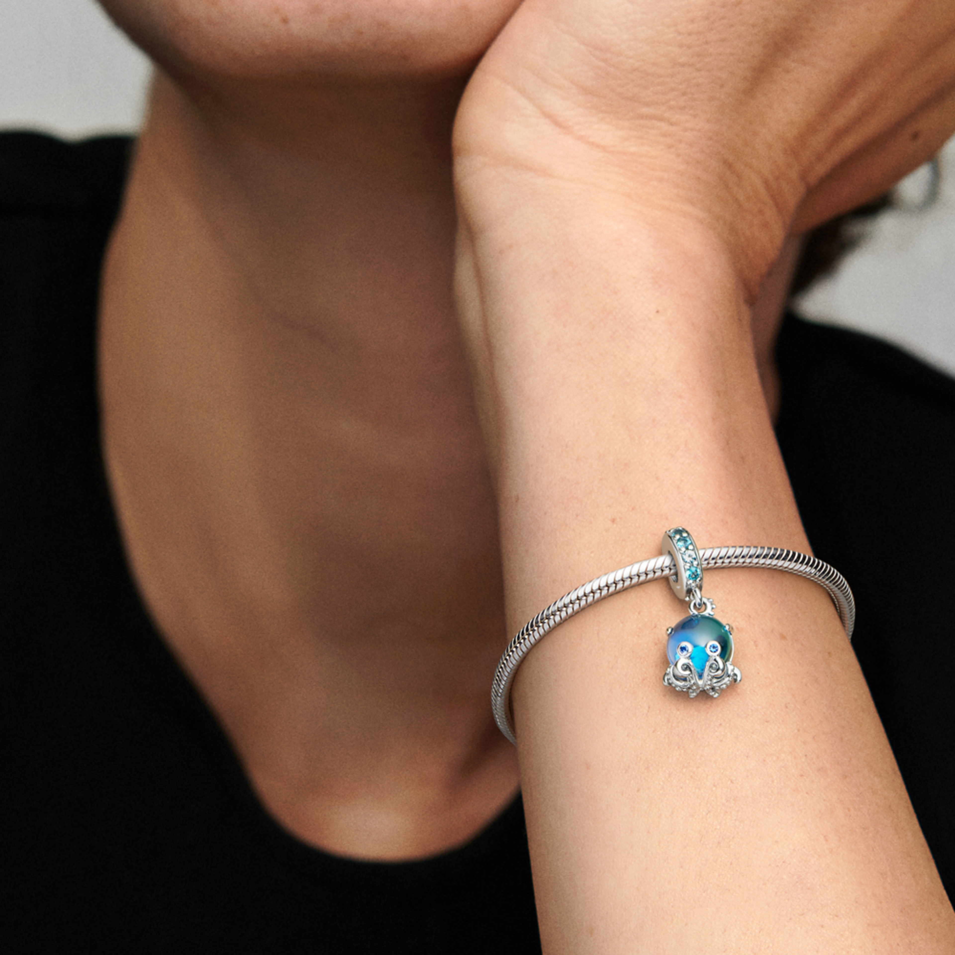 PANDORA přívěsek s roztomilou chobotnicí ze skla Murano - galerie #1
