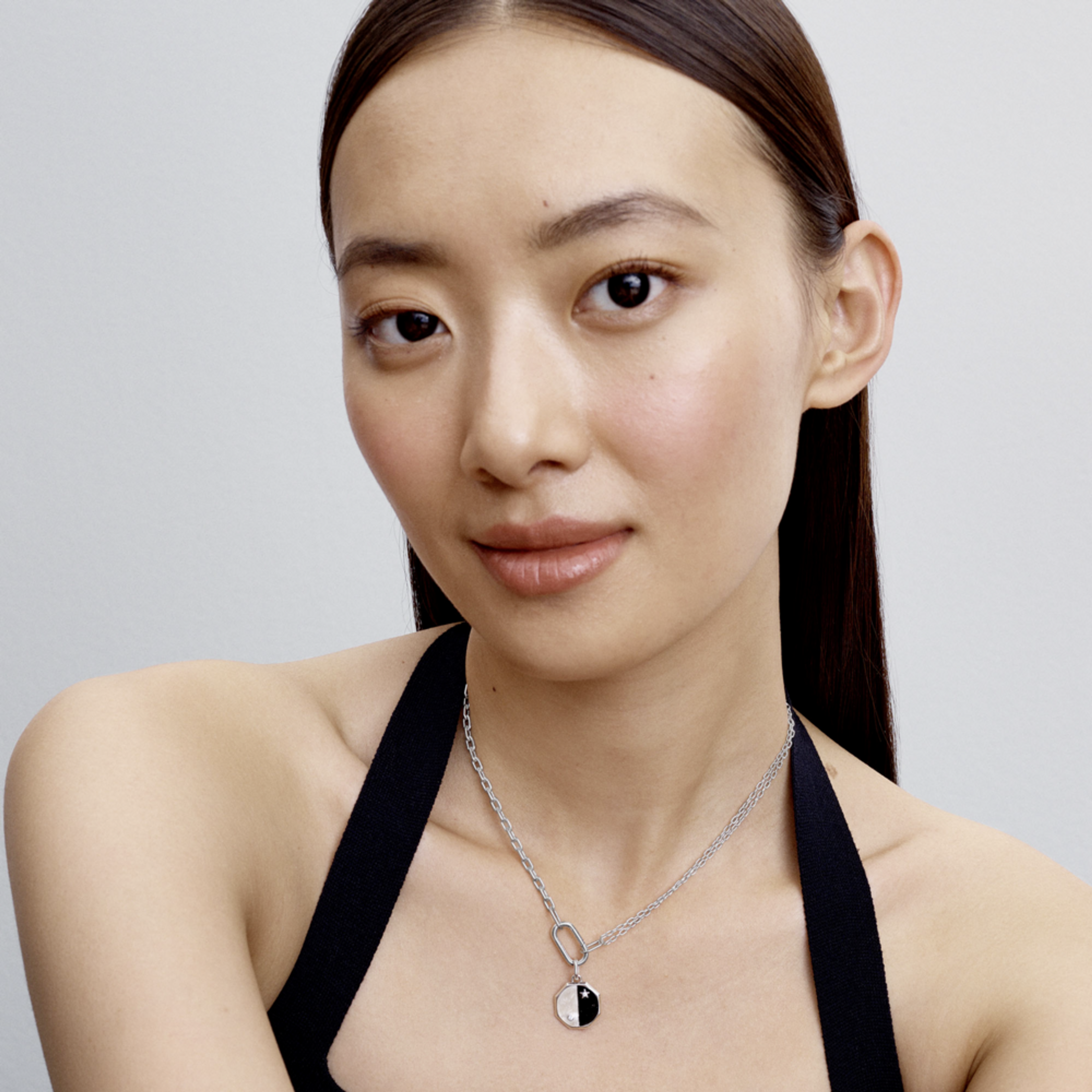 PANDORA Yin a Yang visací medailon - galerie #1