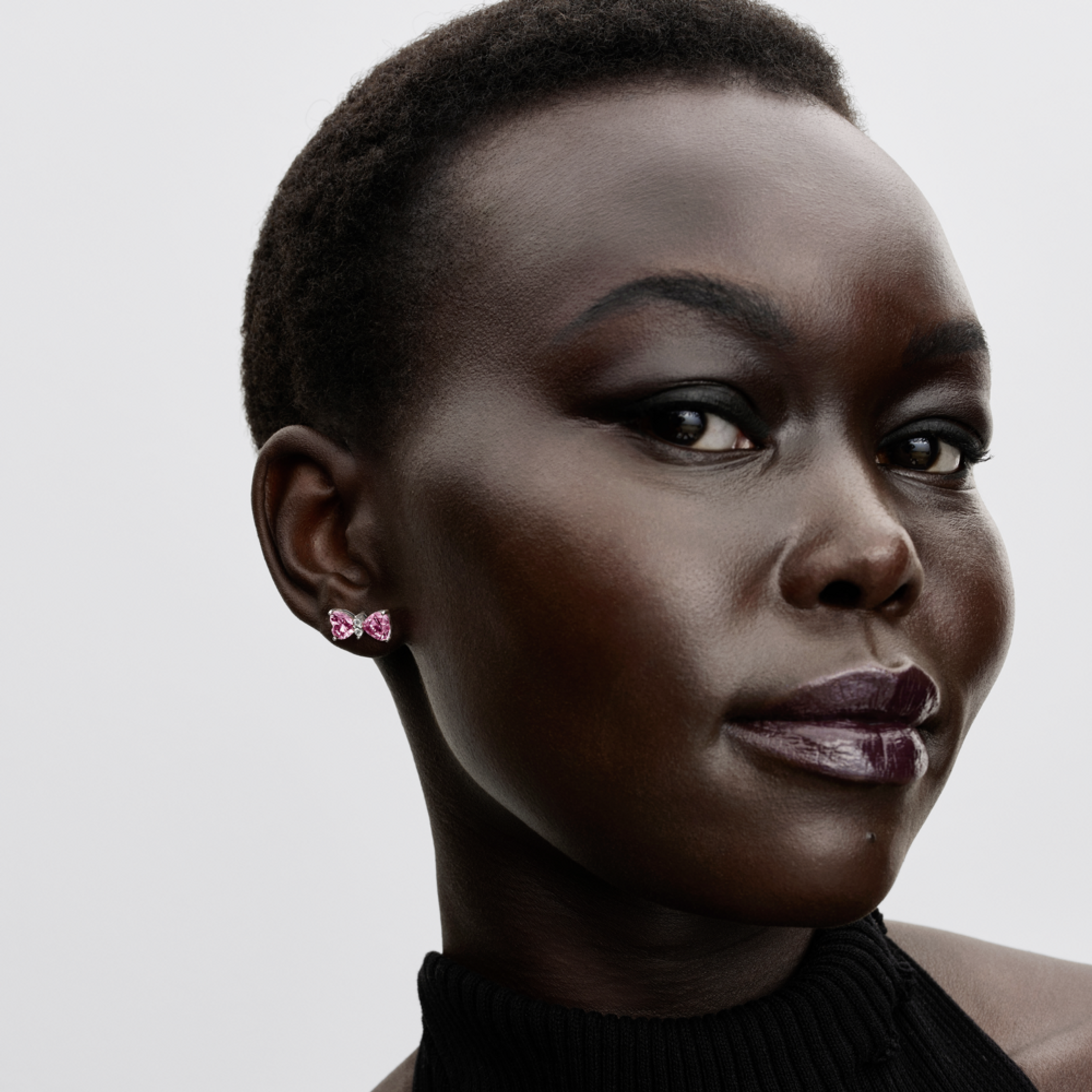 PANDORA Peckové náušnice růžová Mašlička - galerie #1