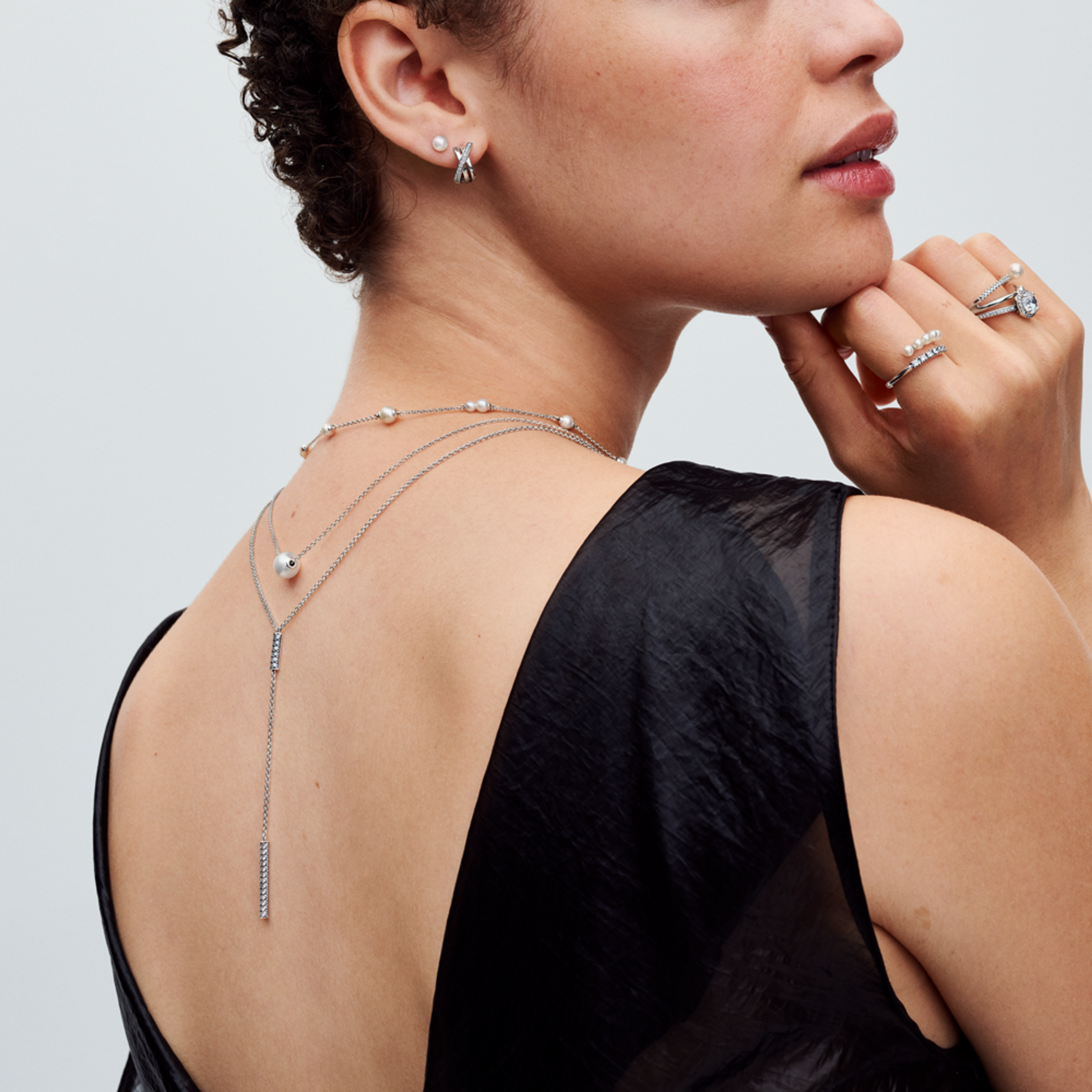 PANDORA krátký náhrdelník s pevnými přívěsky Upravená sladkovodní kultivovaná perla - galerie #1