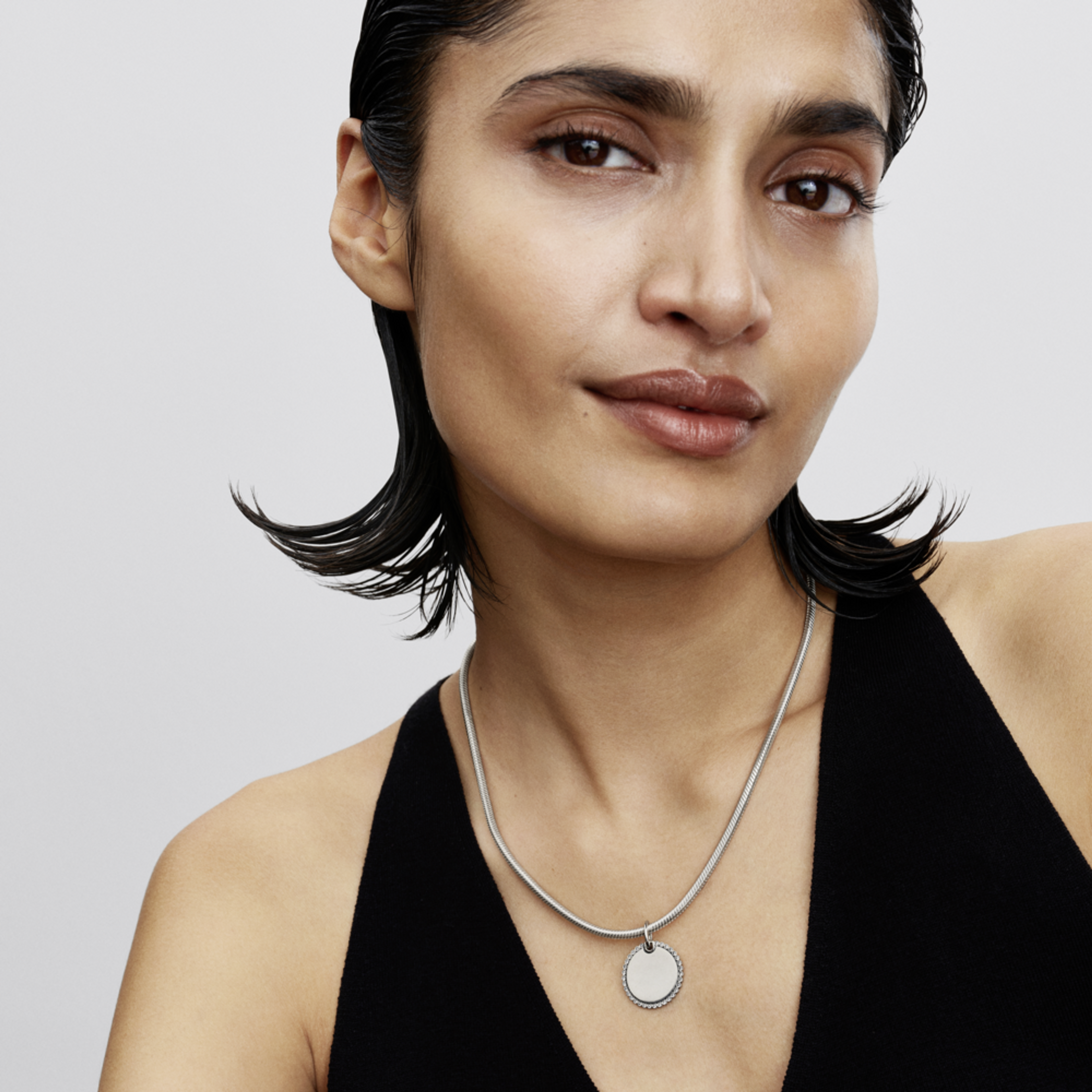 PANDORA gravírovatelný přívěsek ve tvaru kruhu - galerie #1