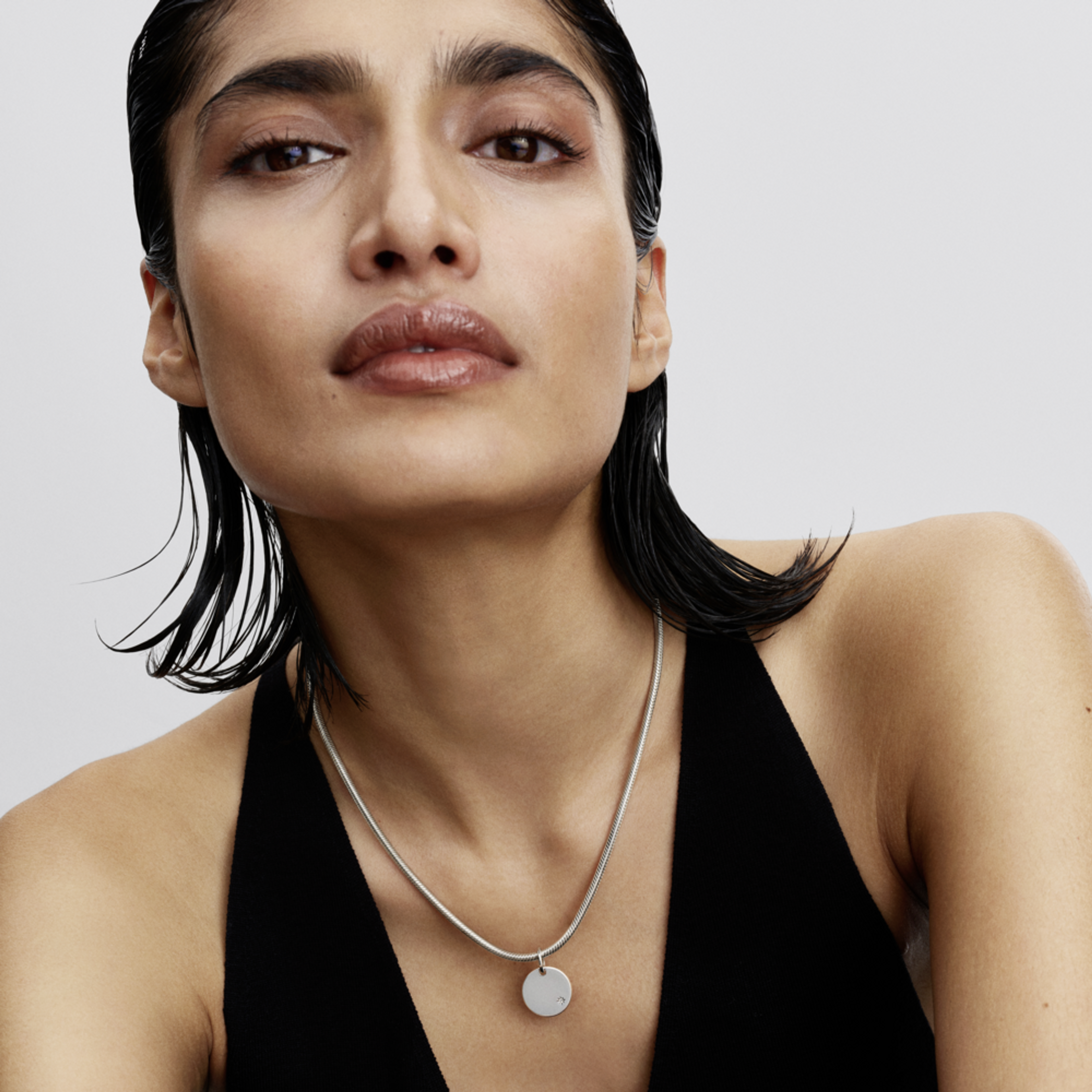 PANDORA gravírovatelný přívěsek ve tvaru kruhu s laboratorně pěstovaným diamantem - galerie #1