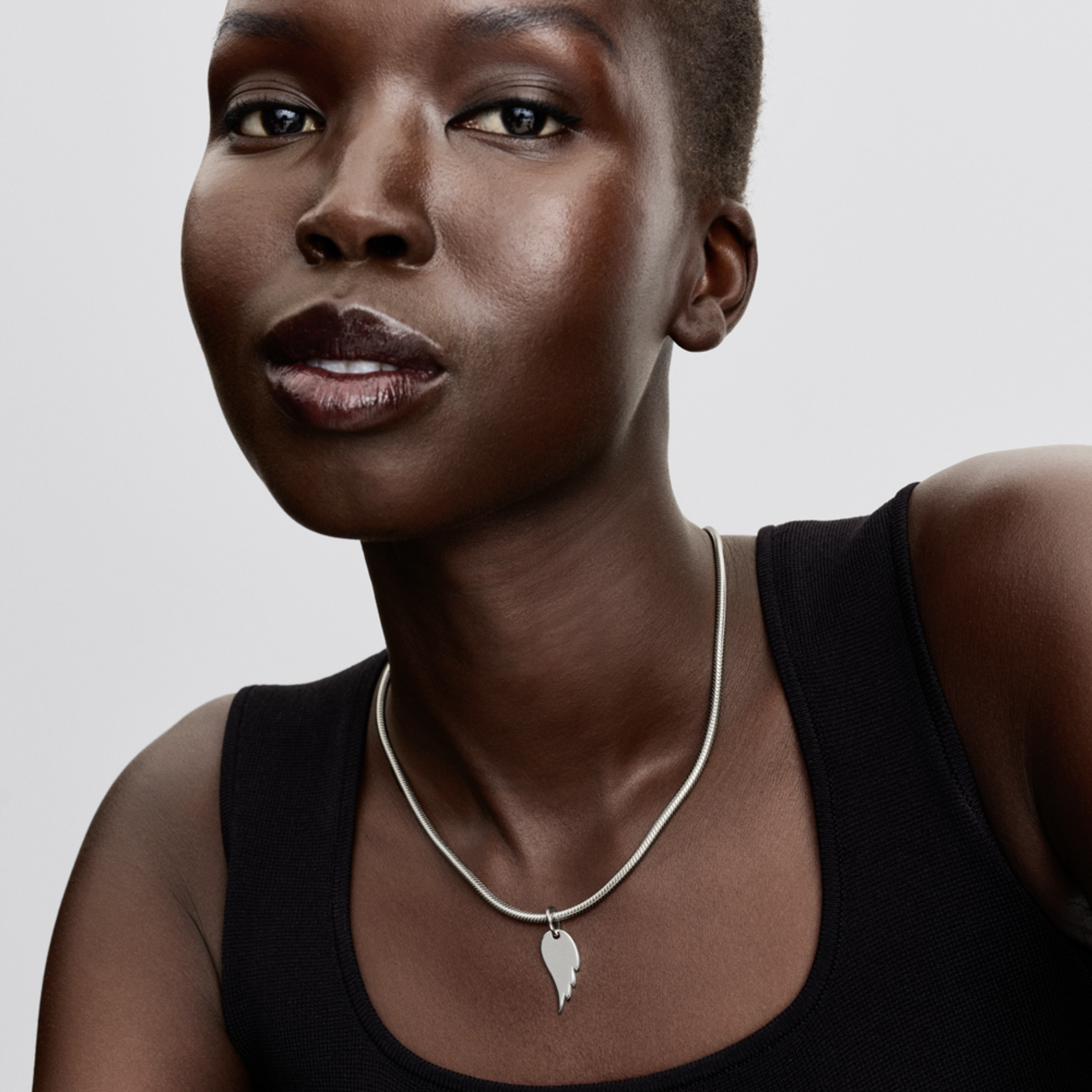 PANDORA náhrdelníkový přívěsek Andělské křídlo ke gravírování - galerie #1