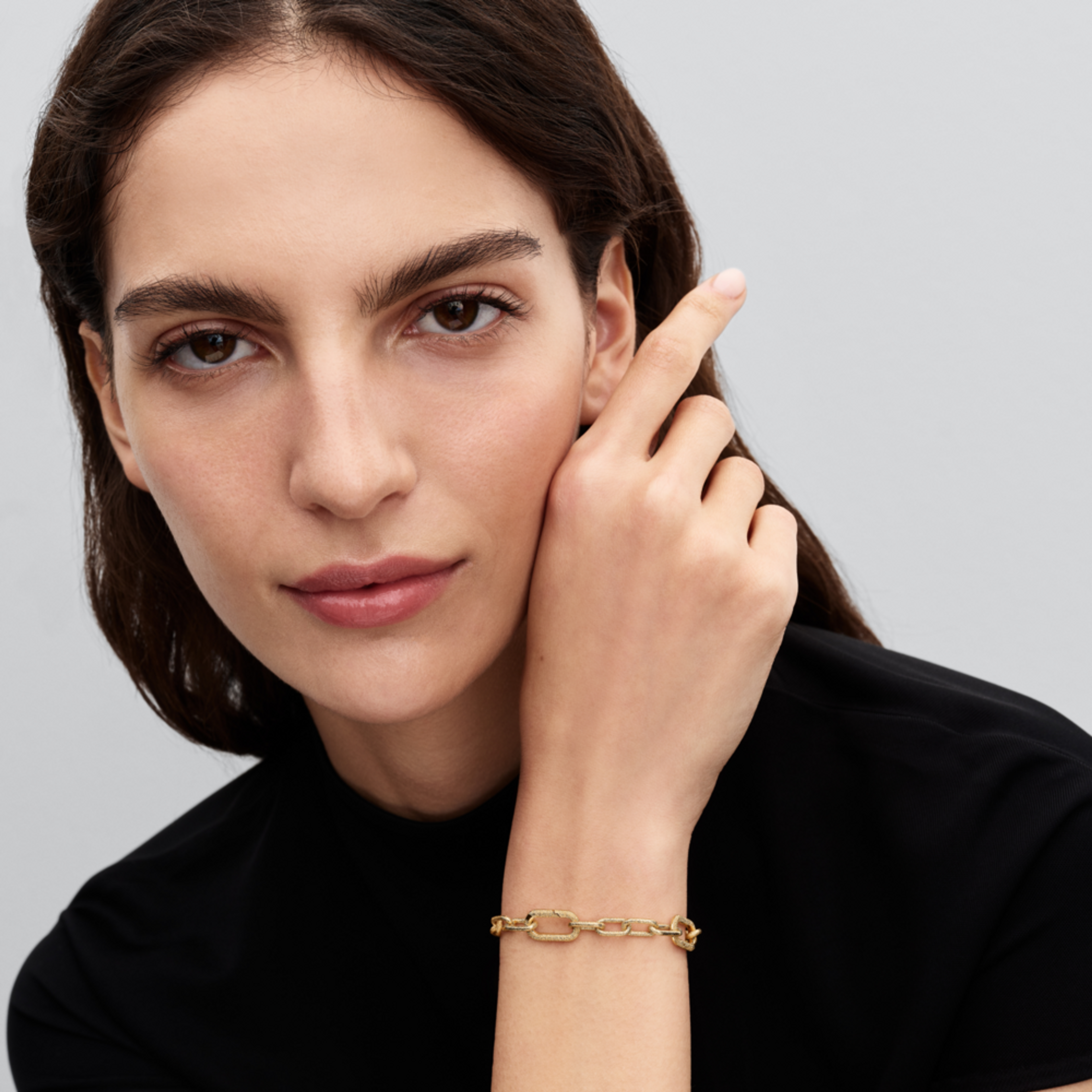 PANDORA ME Pozlacený náramek s malými články s texturou - galerie #1