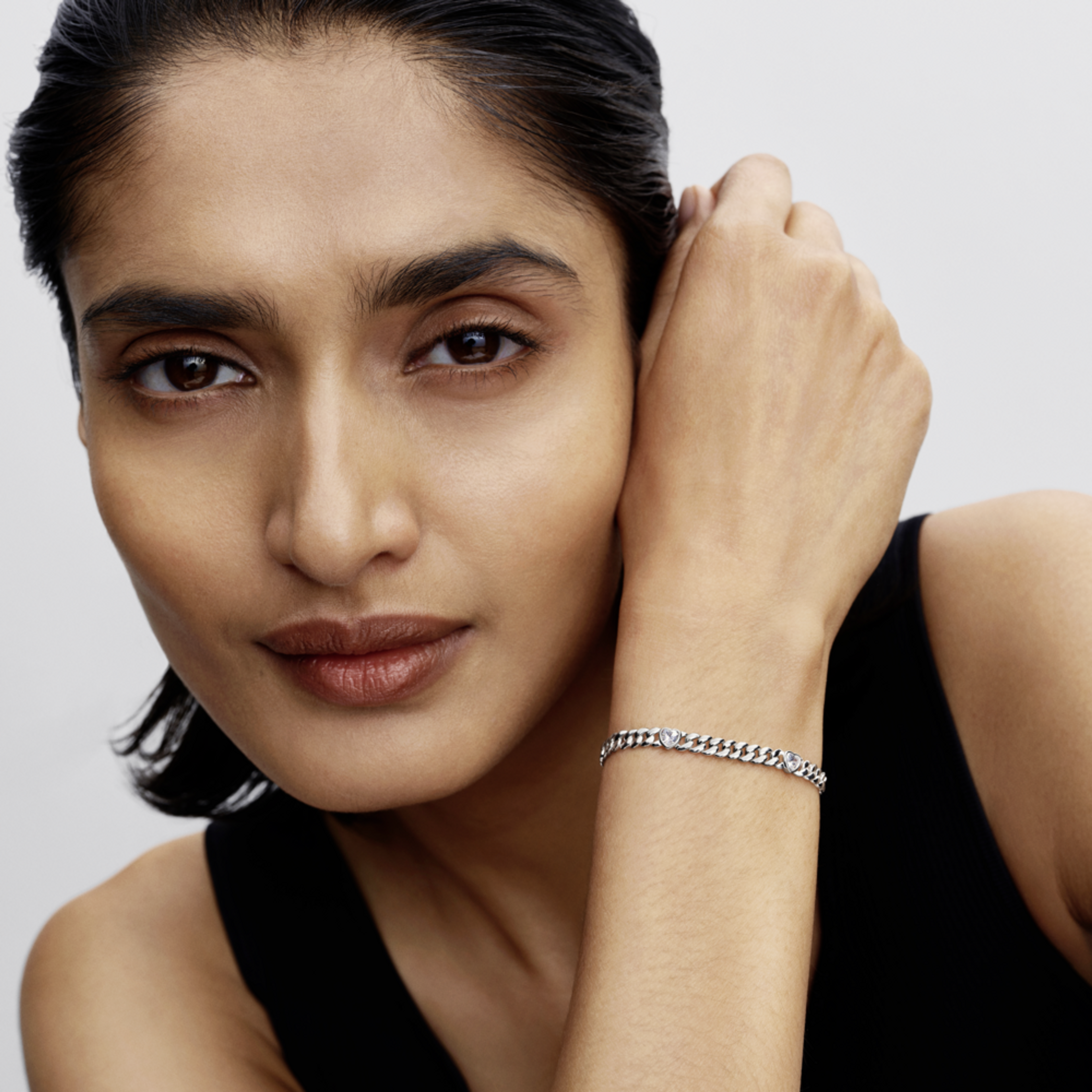 PANDORA Náramek Kubánský řetízek se srdíčky - galerie #1