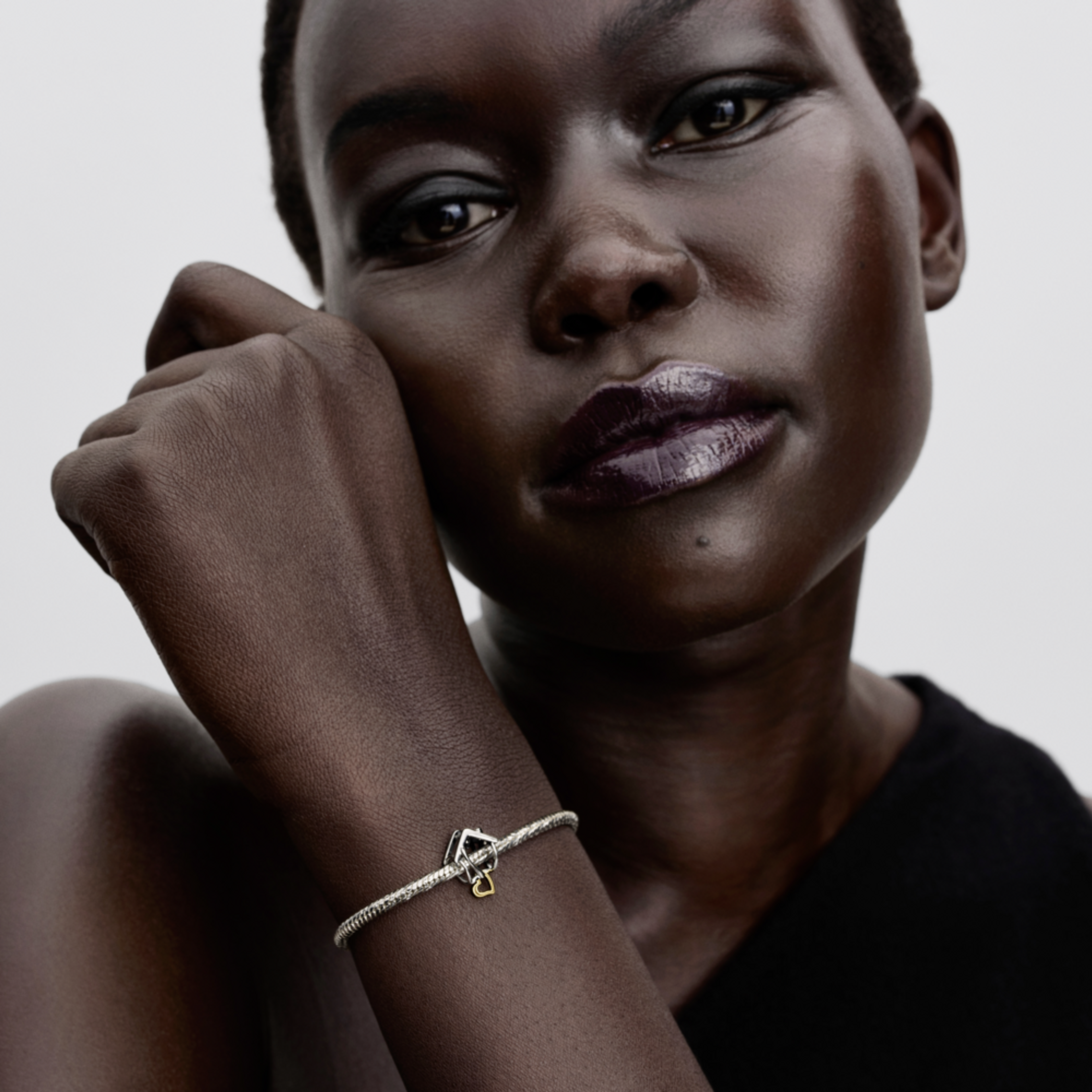 PANDORA Přívěsek Srdce a domov - galerie #1