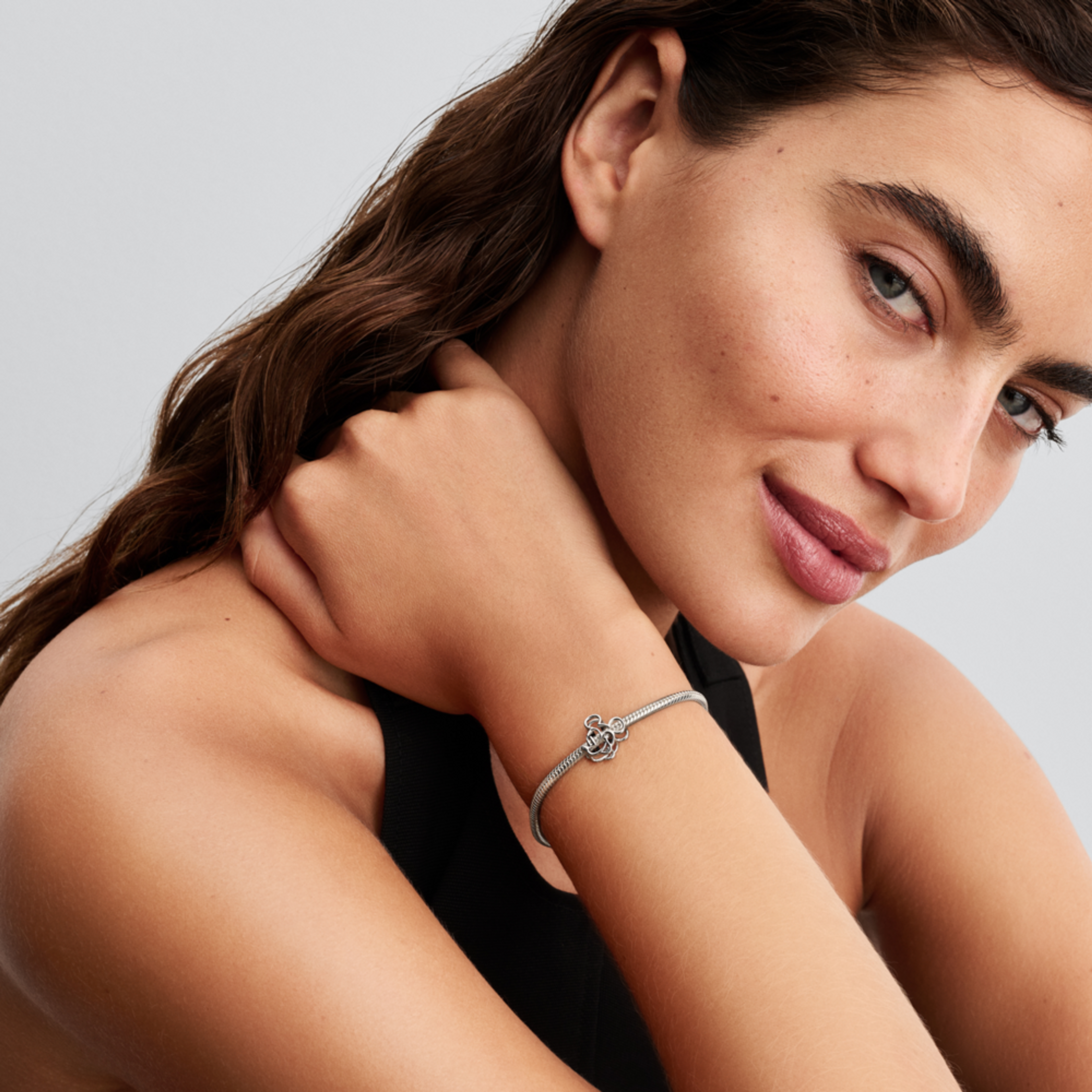 PANDORA Disney přívěsek Mickey Mouse - galerie #1